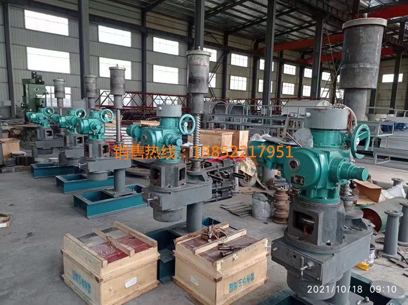 速閉啟閉機(jī)(圖1) 1-23040414114Ma.jpg