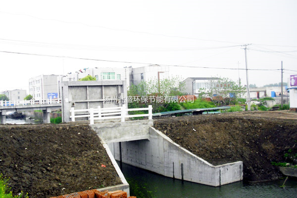 大型鋼制閘門焊接變形如何控制(圖1) 6f2b6bc.jpg